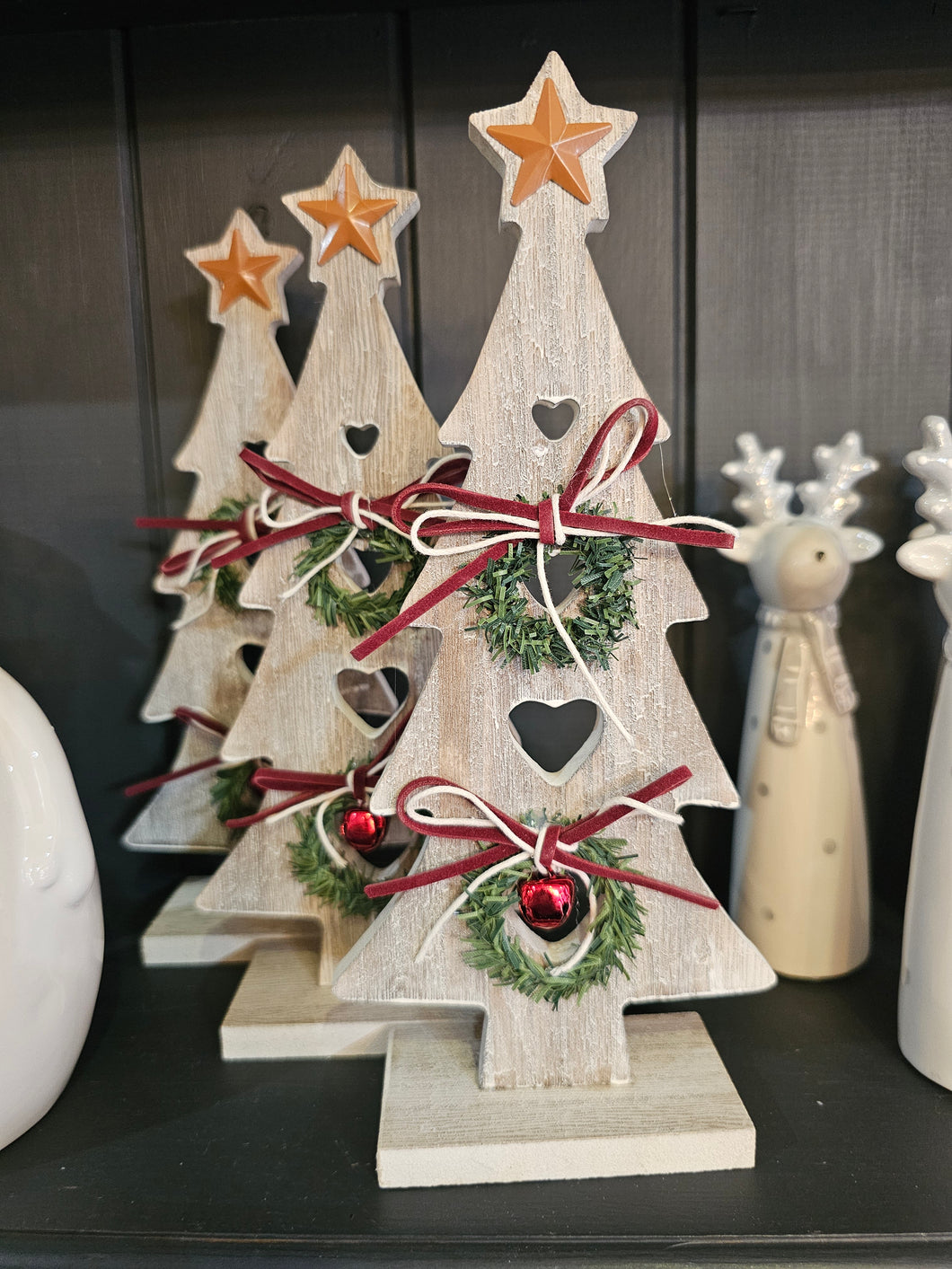 Christmas tree with wreaths