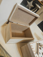 Load image into Gallery viewer, Enjoy the little things box
