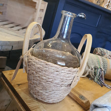 Load image into Gallery viewer, Glass vase in basket
